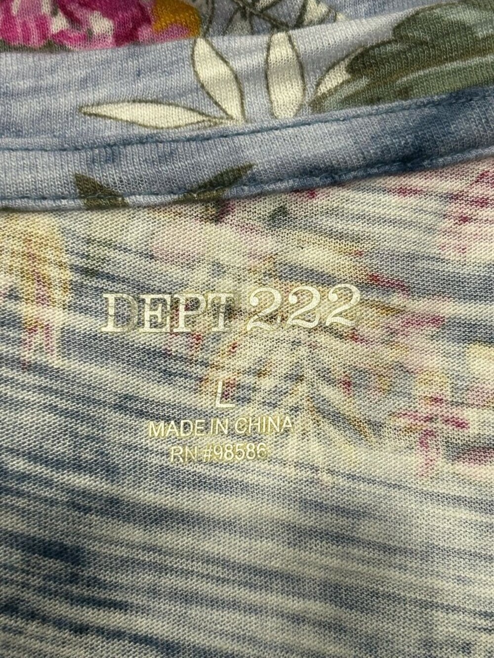Dept 222 Large Blue Floral Tie-Dye V-Neck Pocket T-Shirt Boho Art - Picture 5 of 10